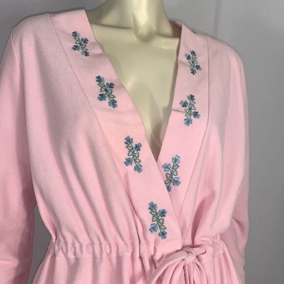 Vintage Pink Sears Embroidered Fleece Tie Waist Dressing Robe Small - Picture 2 of 14